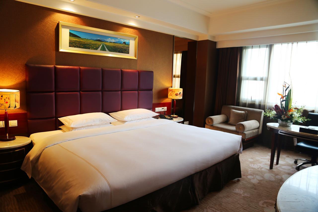 Chengdu Tianyou International Hotel Chengdú Exterior foto